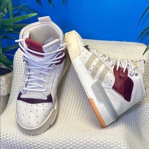 Adidas high top size 7